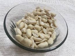 Blanched Peanut Kernels – Grade 38/42
